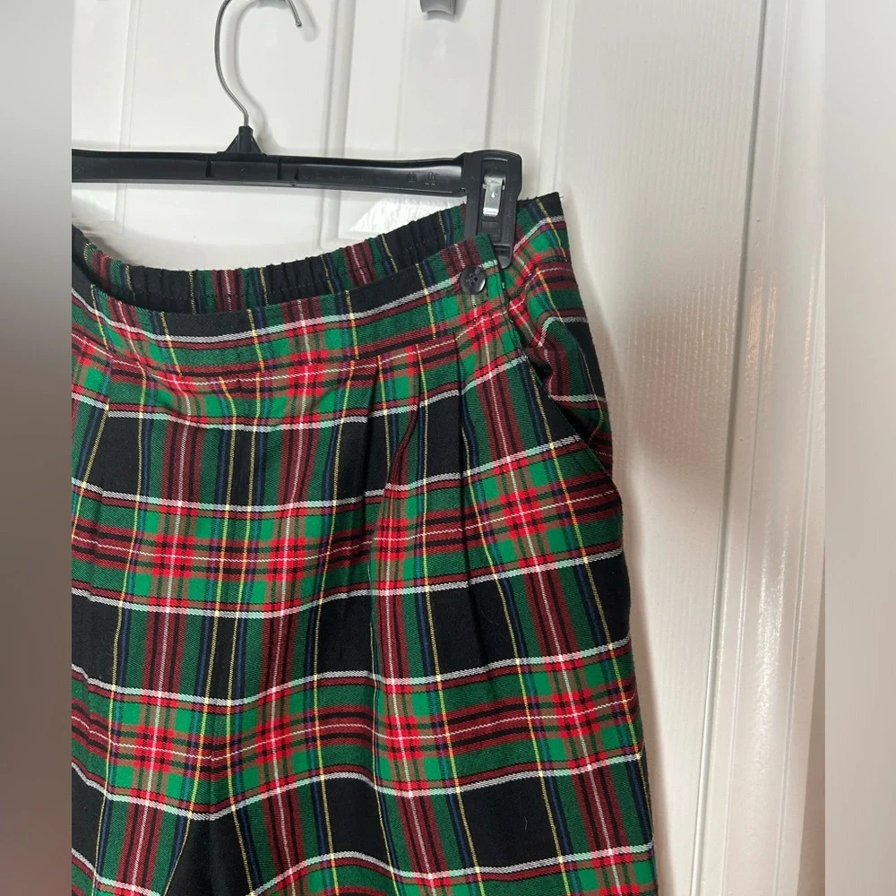 Vintage‎ 90s Red green and black plaid Stirrup Pants Karen Scott sz 12